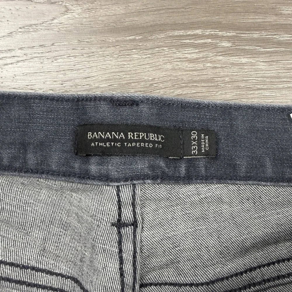 Banana Republic Men's Athletic Tapered Fit Denim Jeans 33
